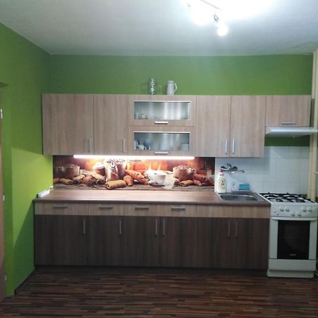 Housing Hella Apartment Nová Lesná Екстериор снимка