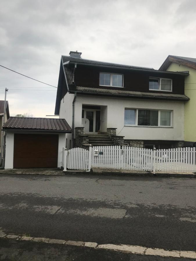 Housing Hella Apartment Nová Lesná Екстериор снимка